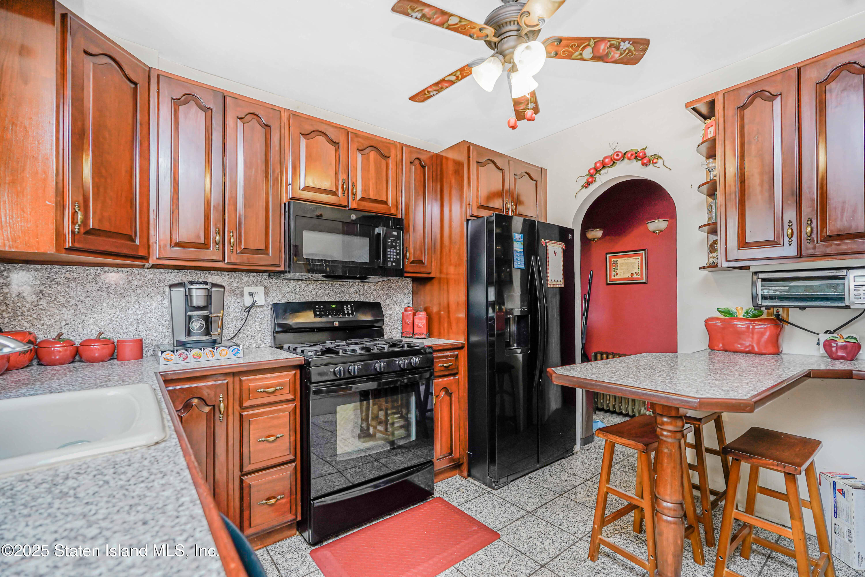 139 Roe Street, Staten Island, New York image 13