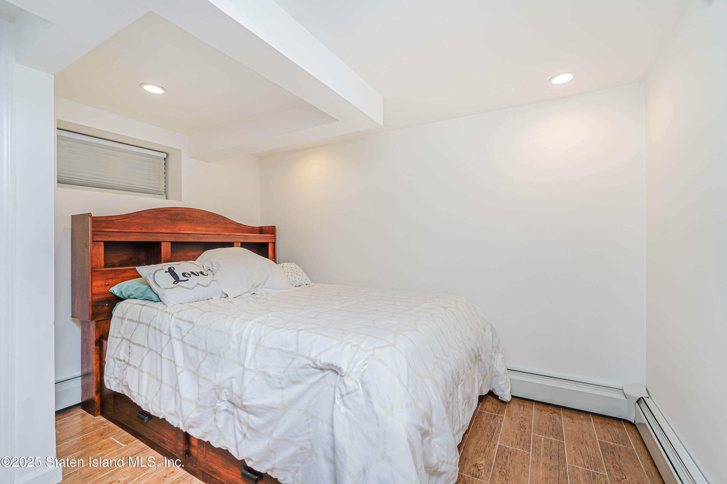 139 Roe Street, Staten Island, New York image 32