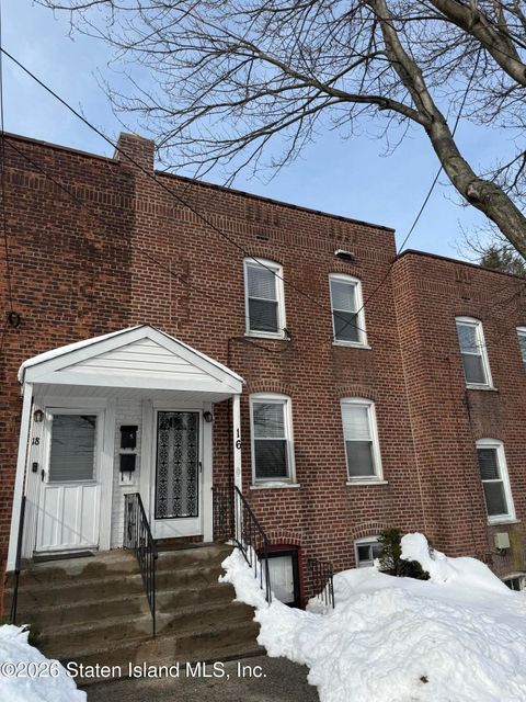 Photo of 16 Clyde Place, Staten Island, NY 10301 (MLS # 2600960)