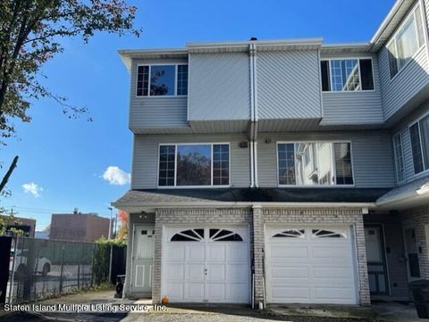 Photo of 300 Alter Avenue #H, Staten Island, NY 10305 (MLS # 1158622)