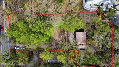 Photo of 159 Rockland Avenue, Staten Island, NY 10306 (MLS # 2406412)