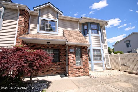 Photo of 32 Mc Divitt Avenue #A, Staten Island, NY 10314 (MLS # 2603042)