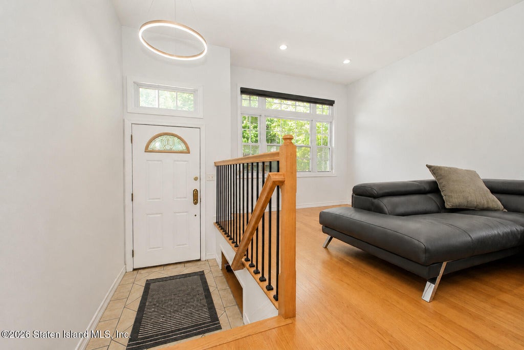 Photo of 122 Ashworth Avenue, Staten Island, NY 10314 (MLS # 2603511)