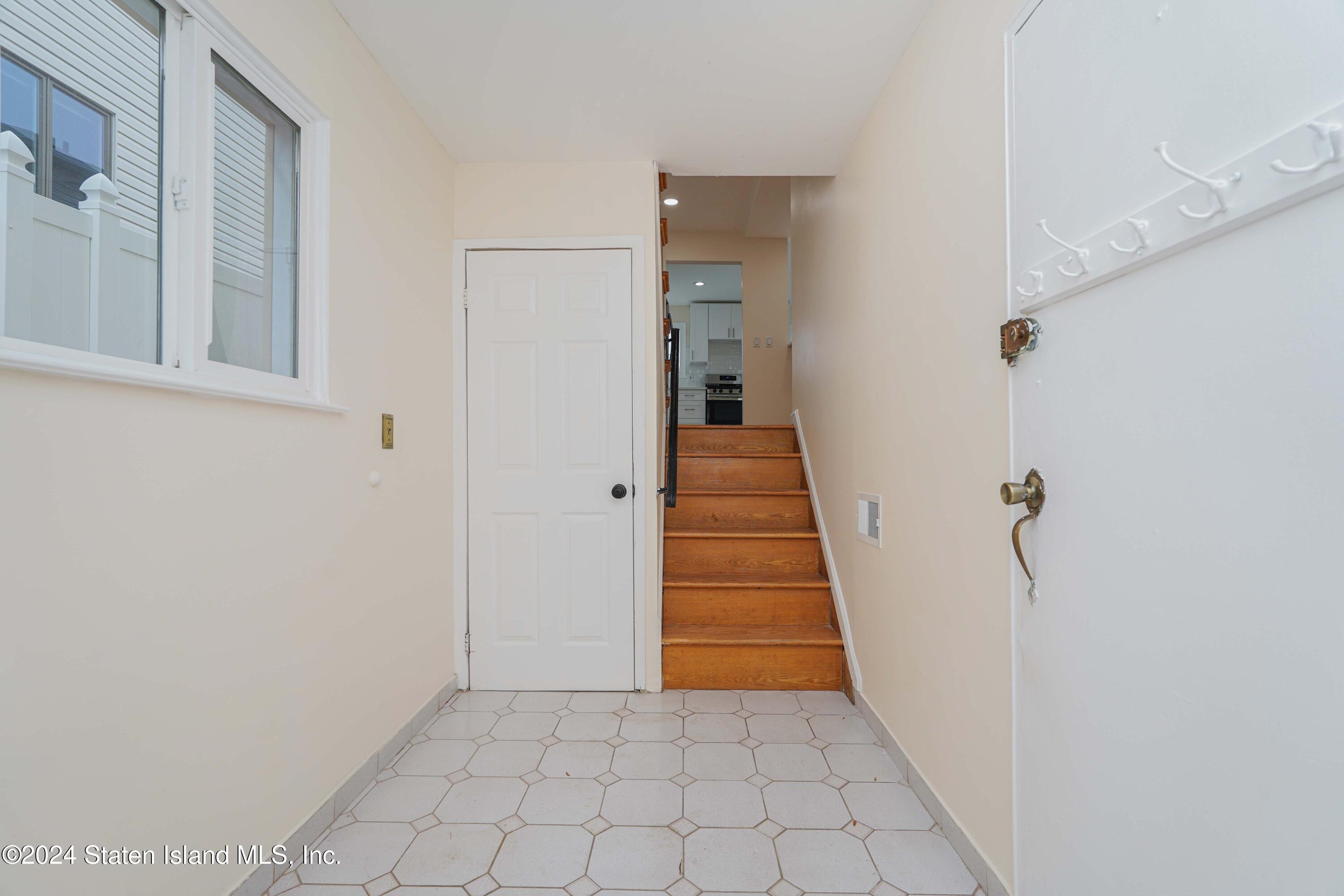 7 E Macon Avenue, Staten Island, New York image 5