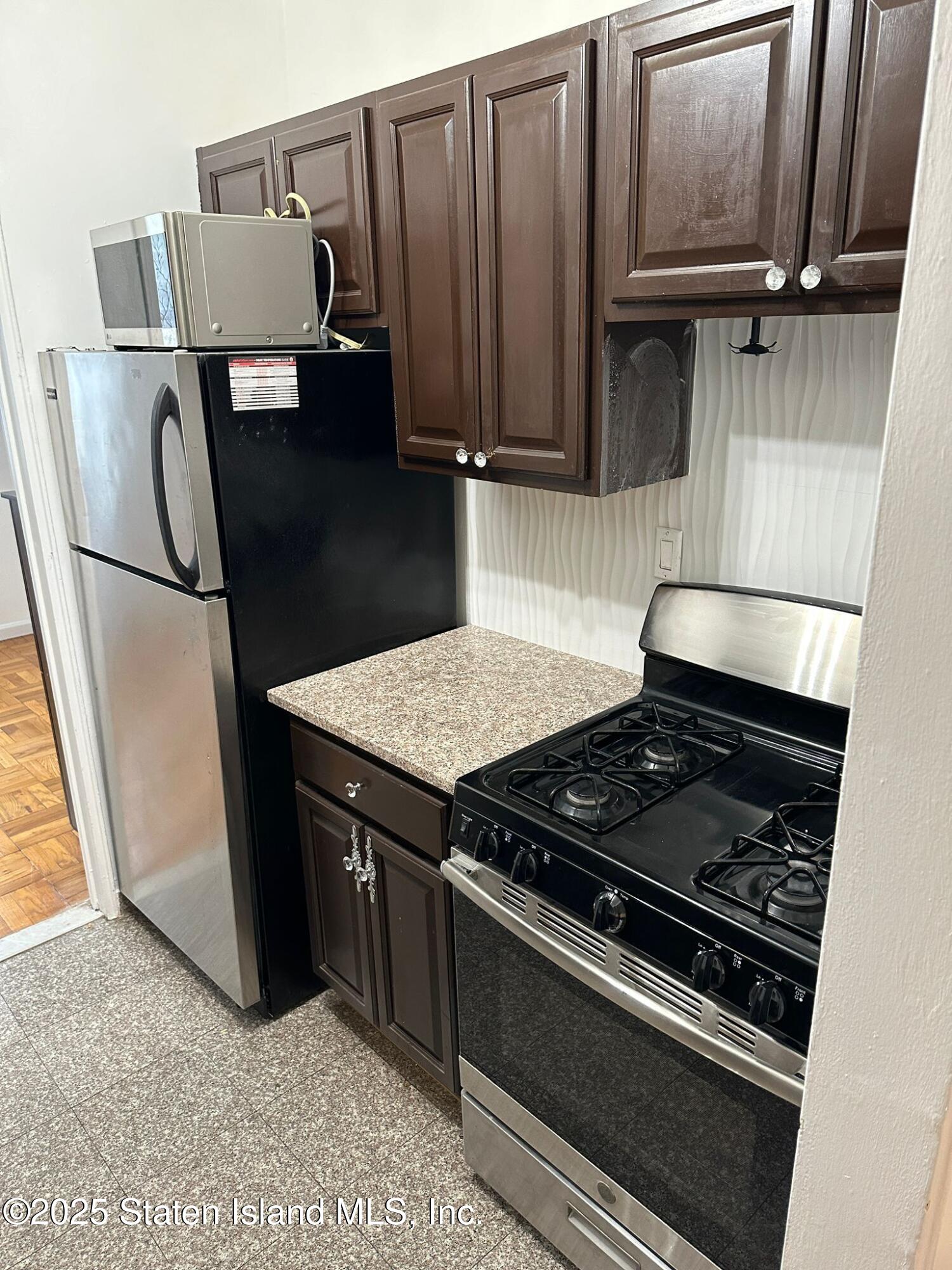 145 Lincoln Avenue #1R, Staten Island, New York image 9