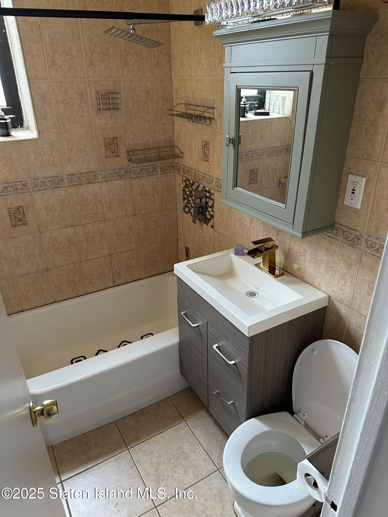 145 Lincoln Avenue #1R, Staten Island, New York image 4