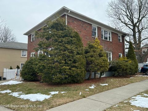 Photo of 735 North Burgher Avenue, Staten Island, NY 10310 (MLS # 2507208)
