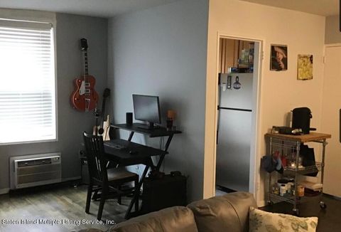 Photo of 36 Hamilton Avenue #4b, Staten Island, NY 10301 (MLS # 1160987)
