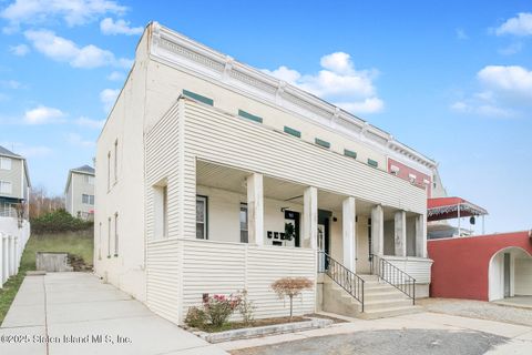 Photo of 125 Brighton Avenue, Staten Island, NY 10301 (MLS # 2507167)