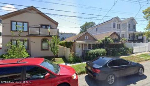 Photo of 816 Nugent Avenue, Staten Island, NY 10306 (MLS # 2601725)