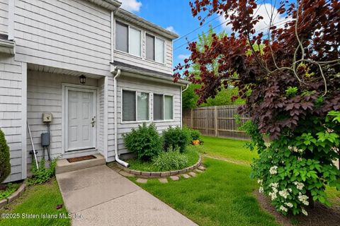 Photo of 80 Dinsmore Street #A, Staten Island, NY 10314 (MLS # 2503036)