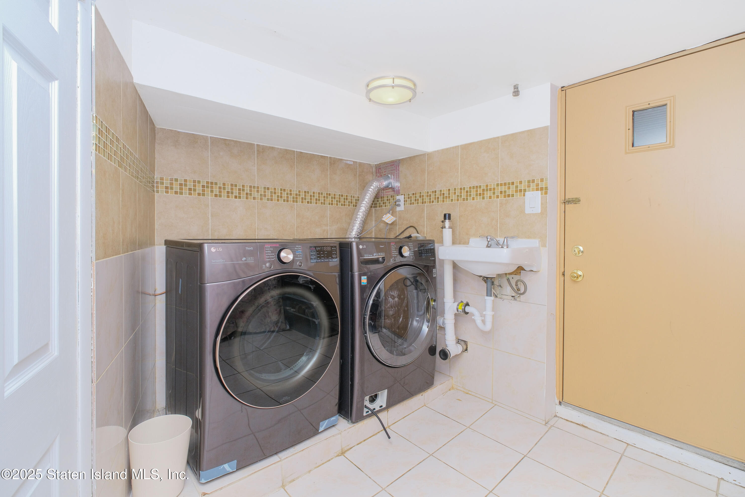 16 Fieldway Avenue, Staten Island, New York image 24