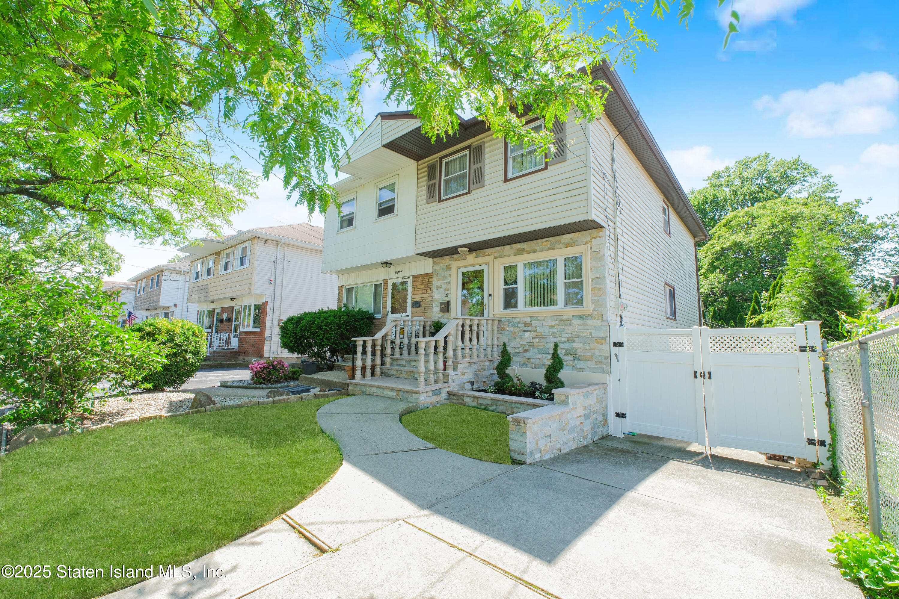 16 Fieldway Avenue, Staten Island, New York image 1