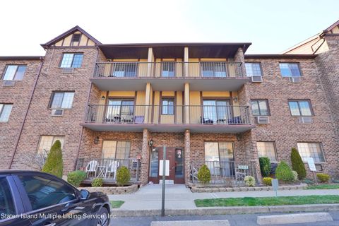 Photo of 20 Donna Court #11, Staten Island, NY 10314 (MLS # 2401433)