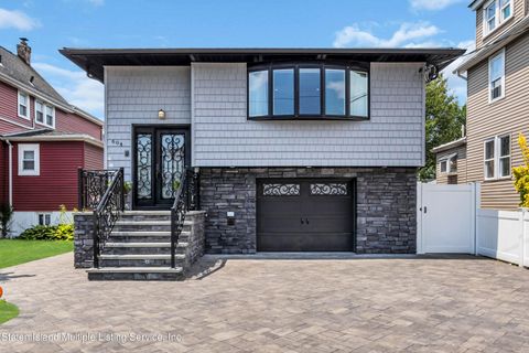 Photo of 604 Villa Avenue, Staten Island, NY 10302 (MLS # 1162684)