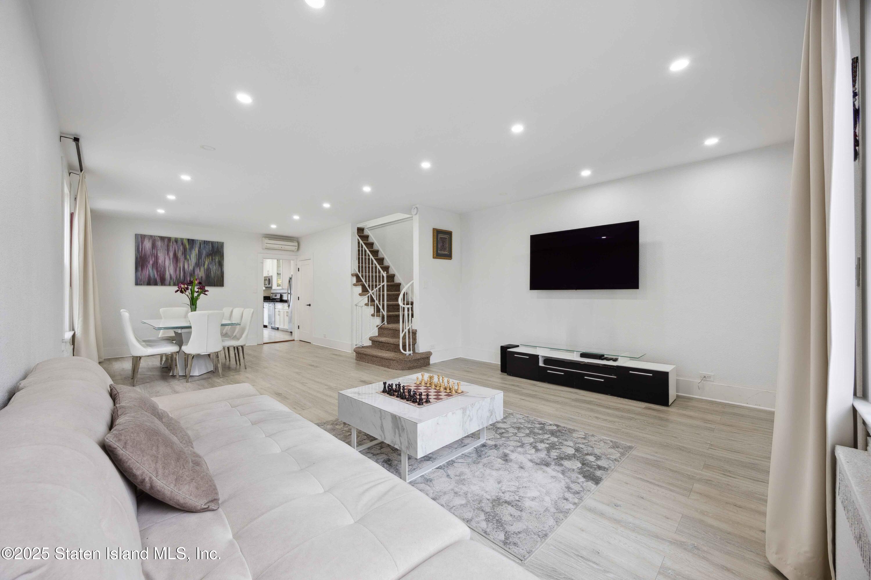 17 Coleridge Street, Brooklyn, New York image 4