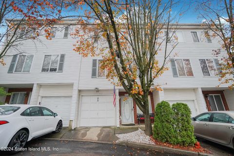 Photo of 95 Jamie Lane, Staten Island, NY 10312 (MLS # 2406544)