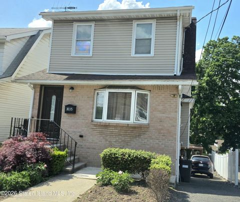 Photo of 1035 Victory Boulevard, Staten Island, NY 10301 (MLS # 2602880)