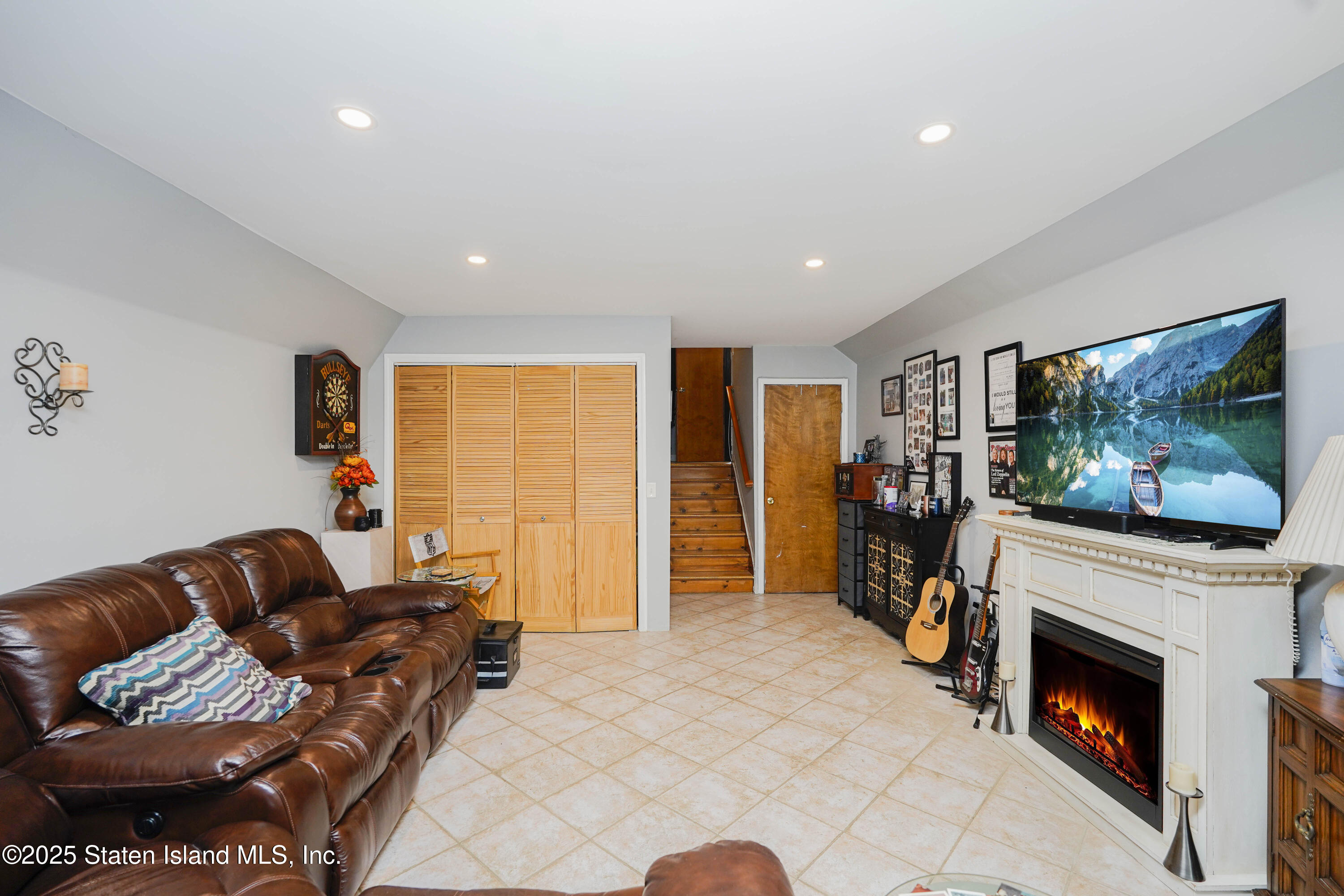 102 Burgher Avenue, Staten Island, New York image 7