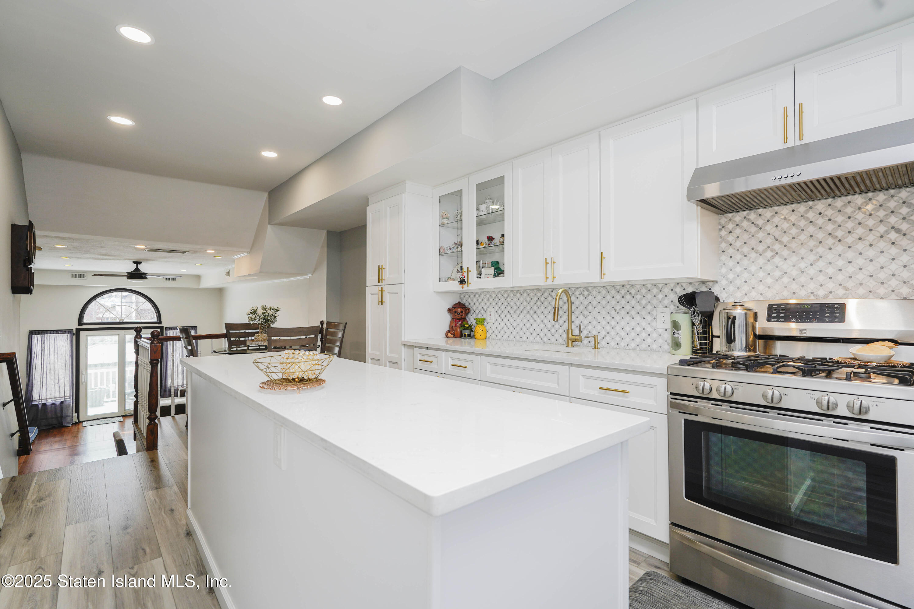 102 Burgher Avenue, Staten Island, New York image 17