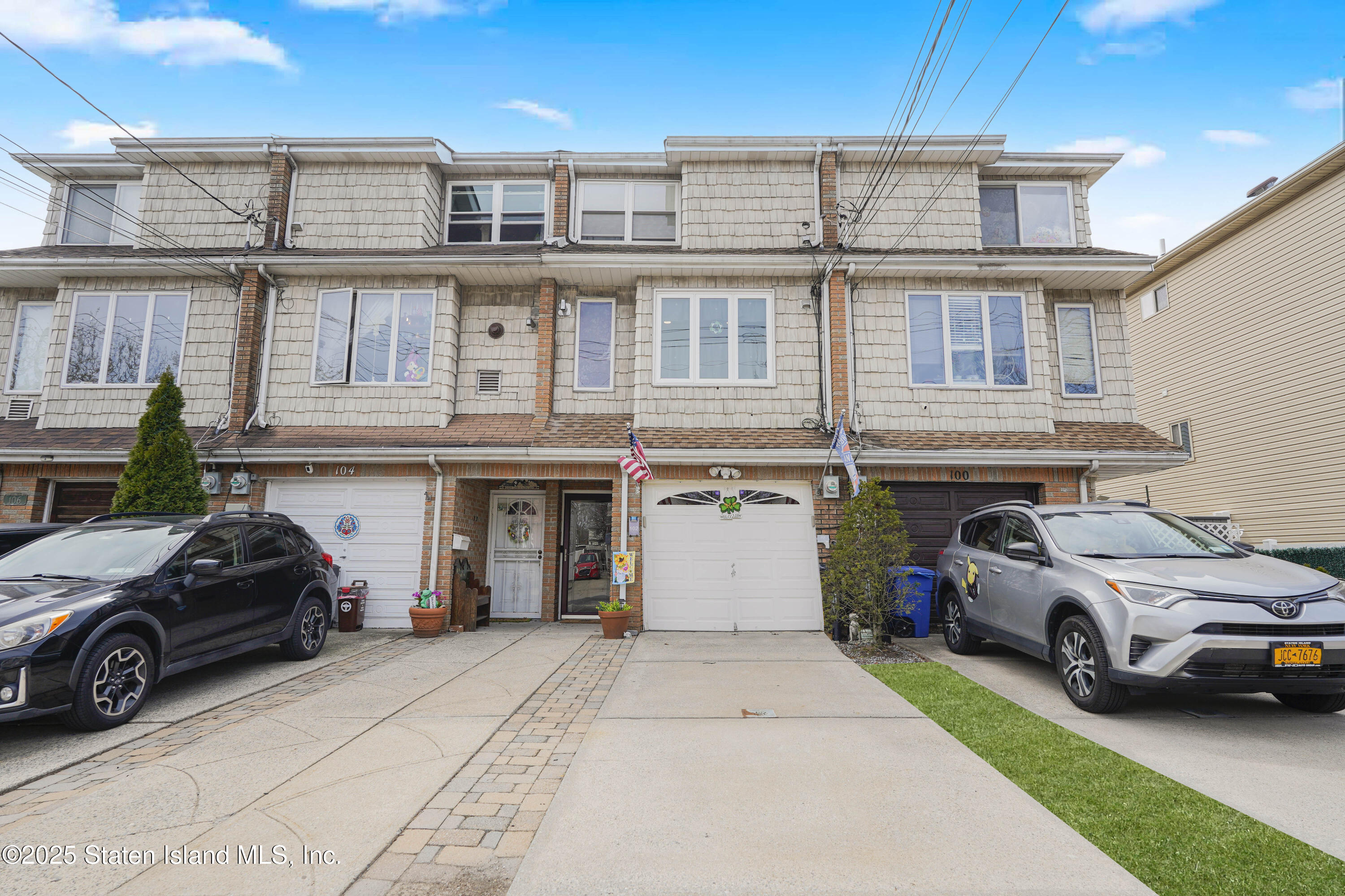 102 Burgher Avenue, Staten Island, New York image 3