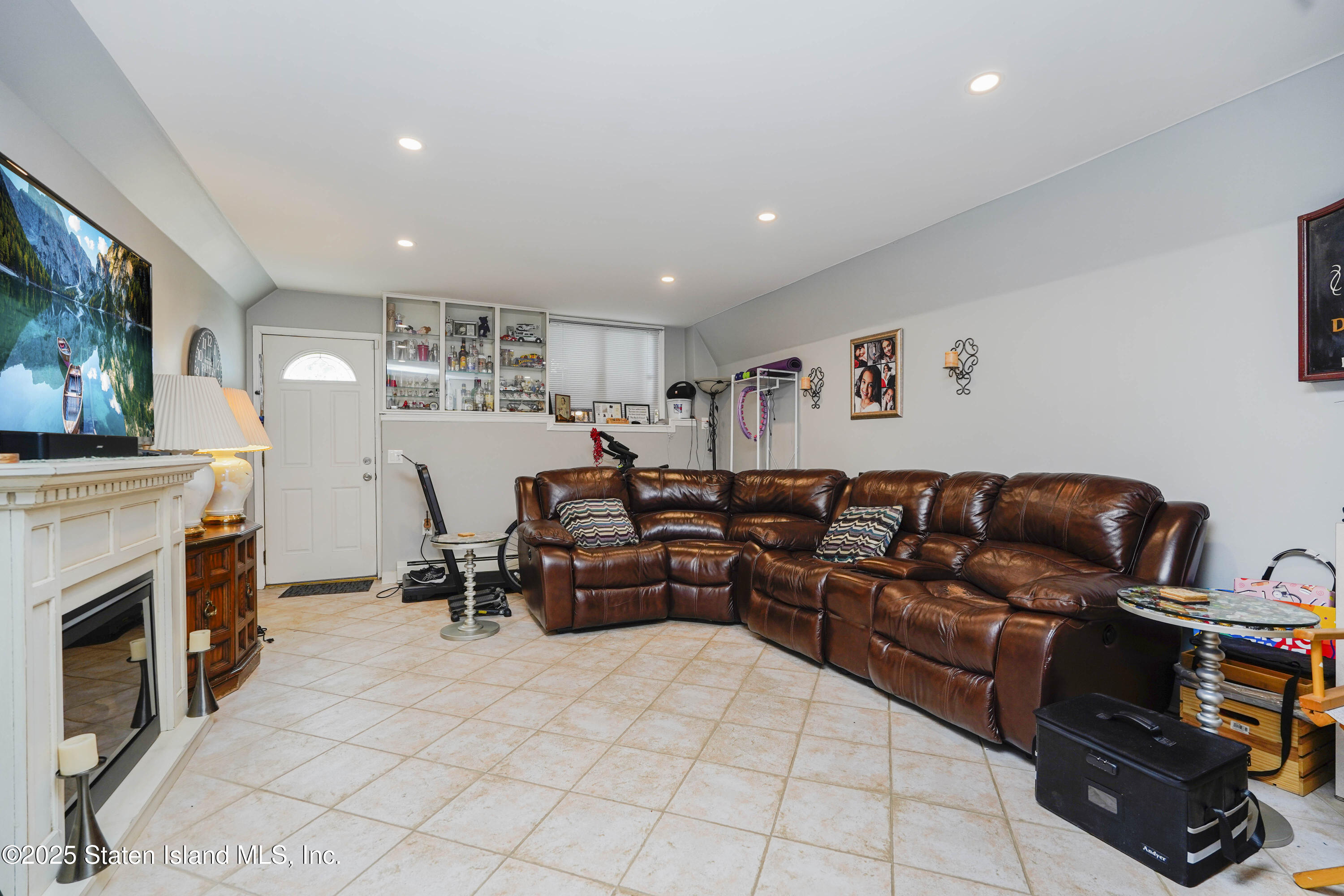 102 Burgher Avenue, Staten Island, New York image 6