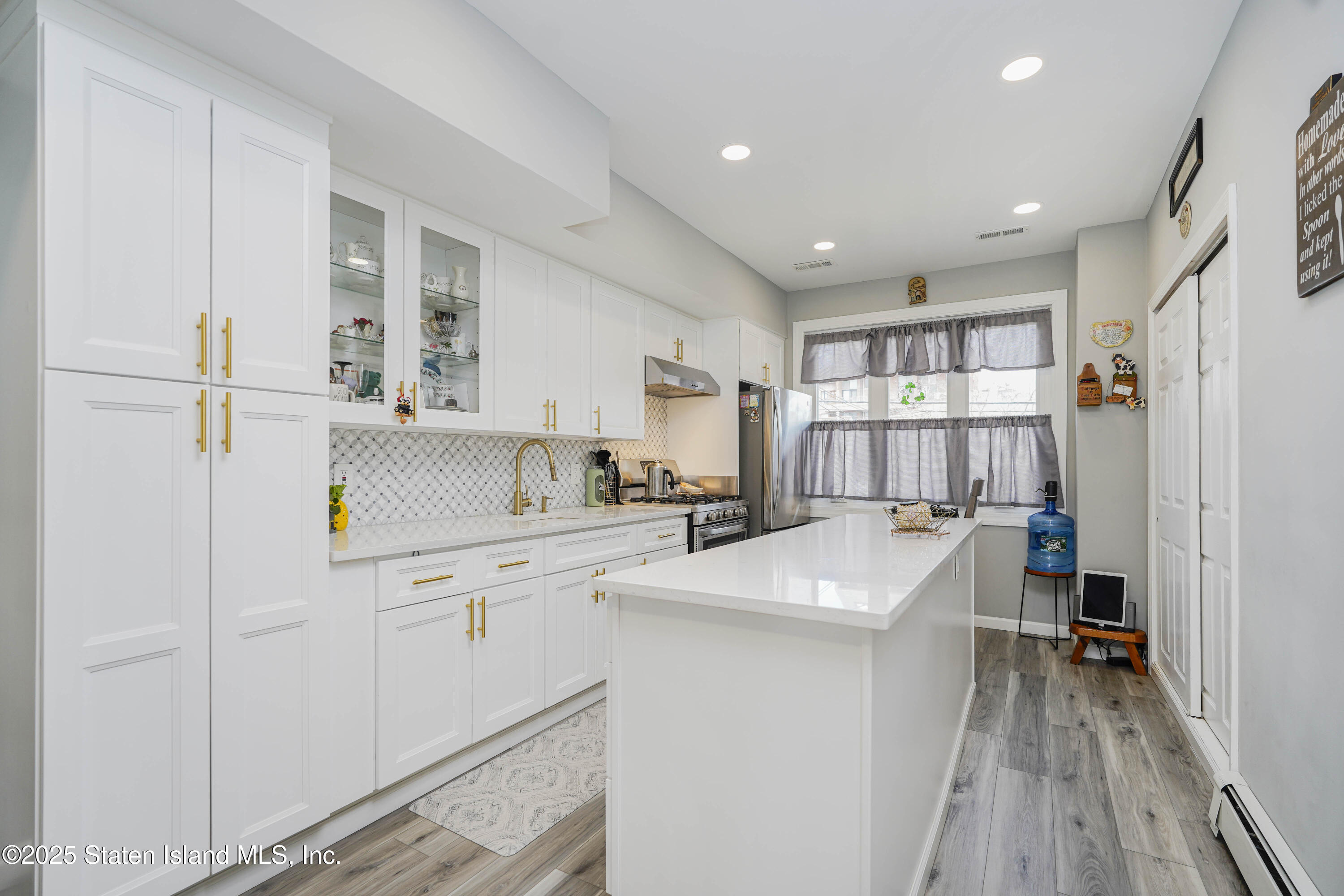 102 Burgher Avenue, Staten Island, New York image 15