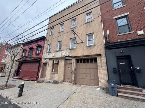 Photo of 1256 Bay Street, Staten Island, NY 10305 (MLS # 2502055)