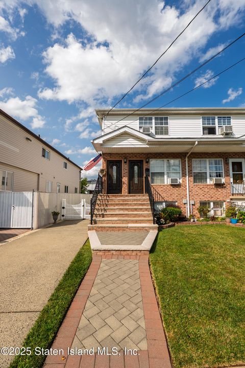Photo of 57 Sleepy Hollow Road, Staten Island, NY 10314 (MLS # 2505383)