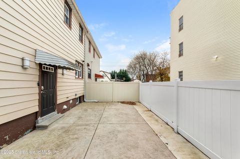 Photo of 65 Floyd Street, Staten Island, NY 10310 (MLS # 2507033)