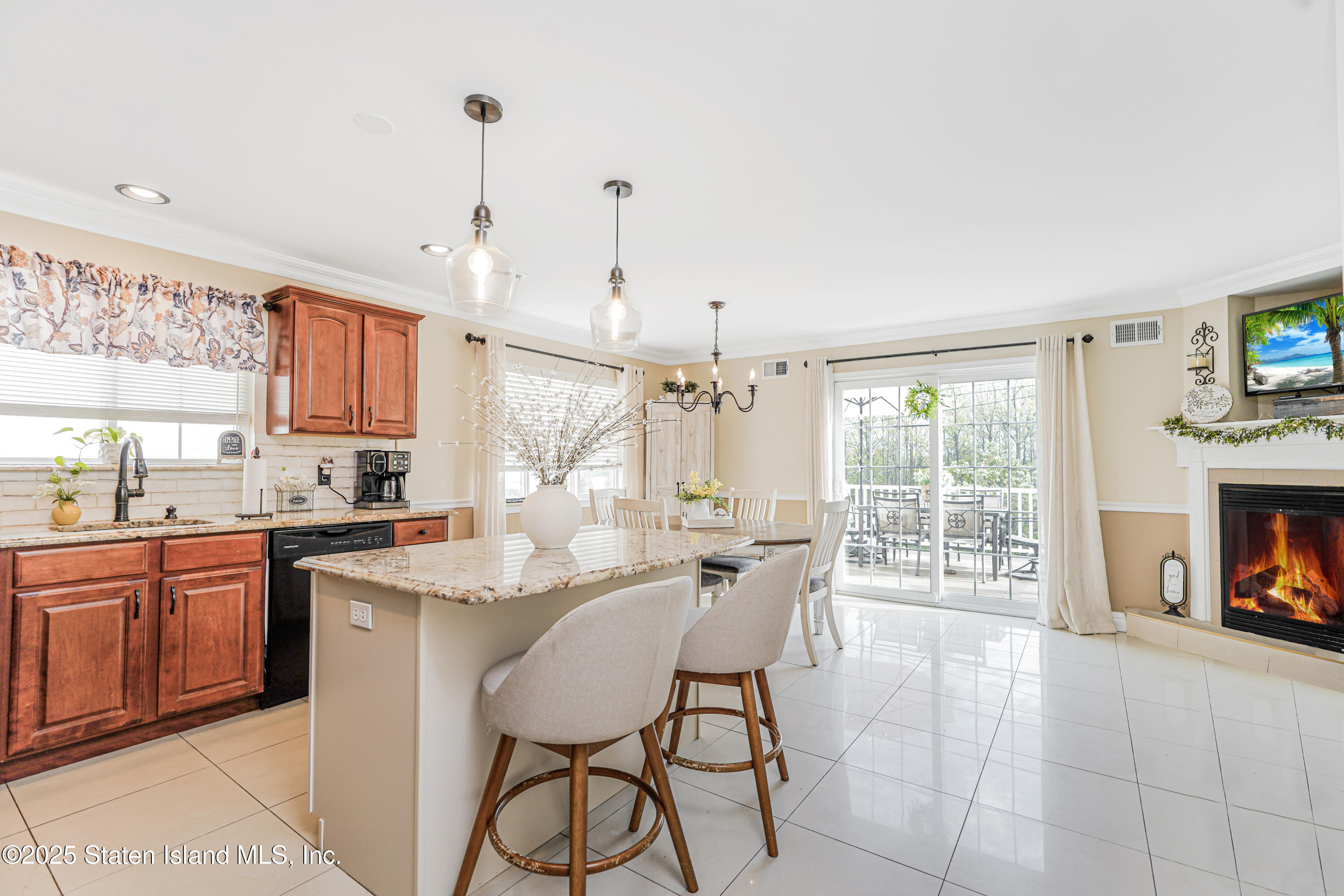 86 Ambassador Lane, Staten Island, New York image 9