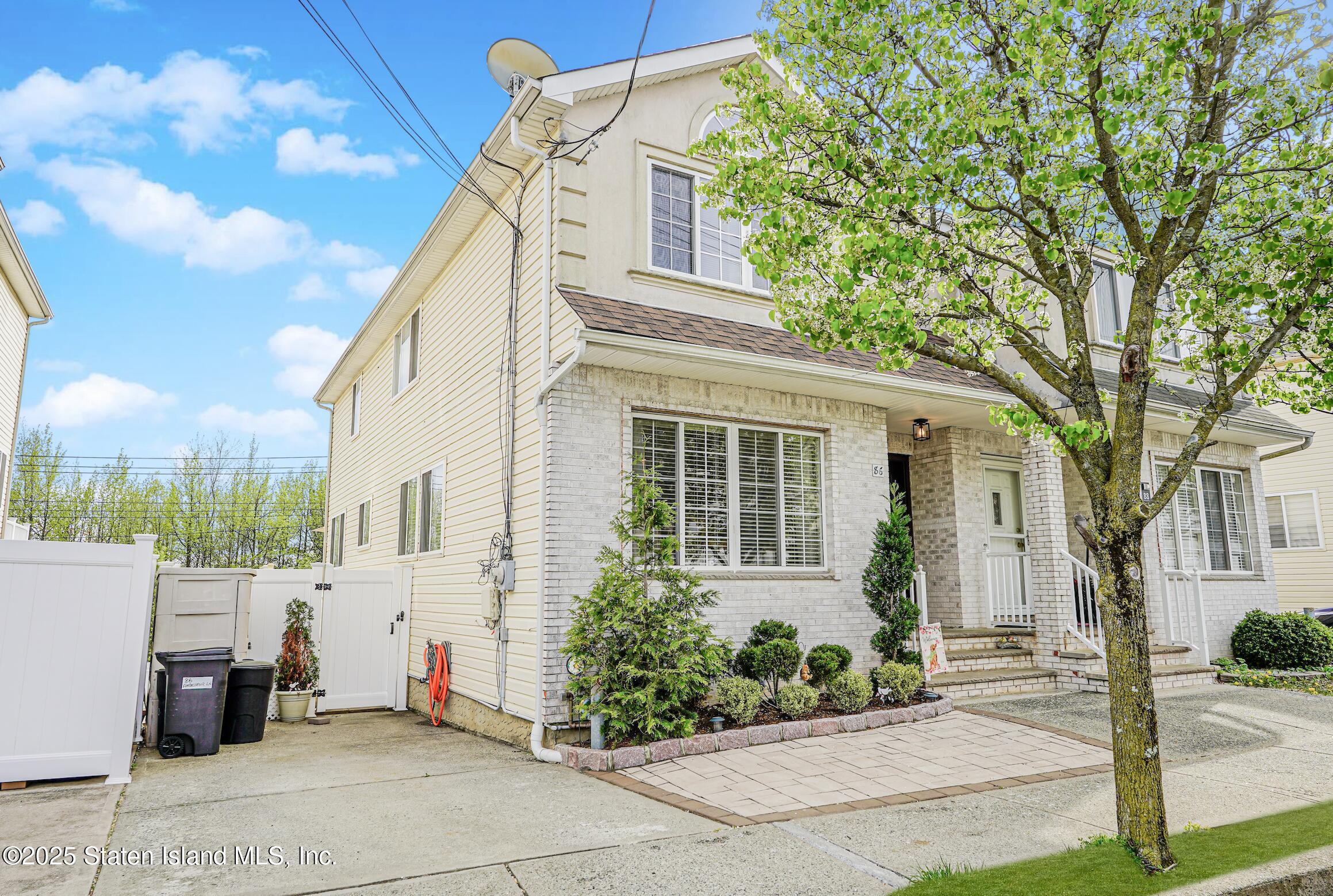 86 Ambassador Lane, Staten Island, New York image 3