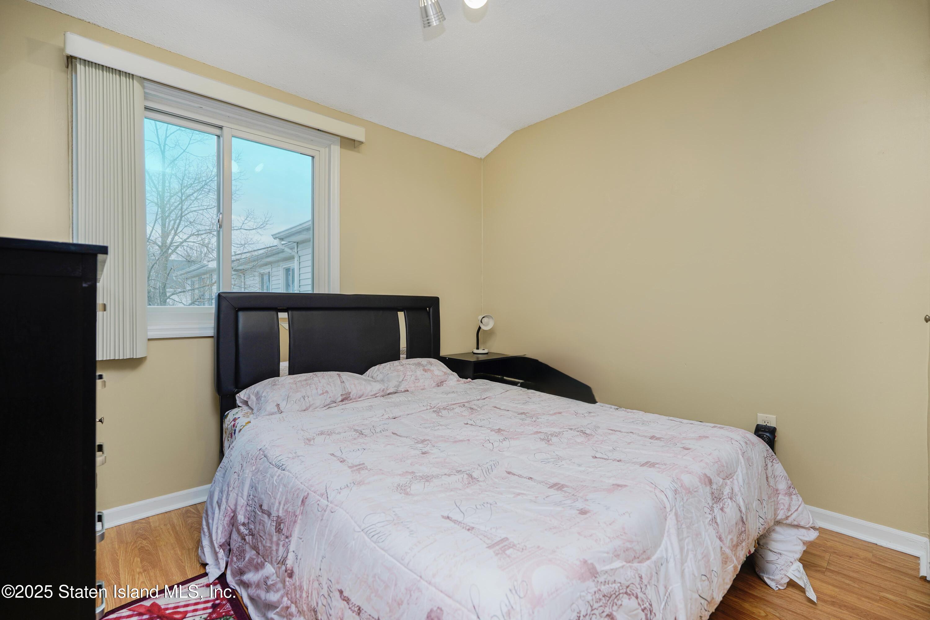 67 Ilyssa Way, Staten Island, New York image 22
