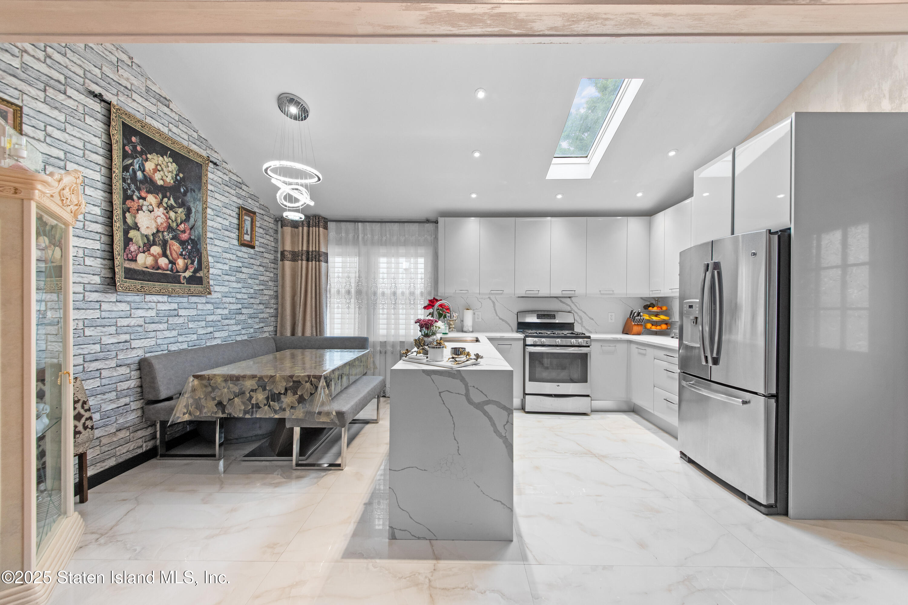 32 Henry Place, Staten Island, New York image 7