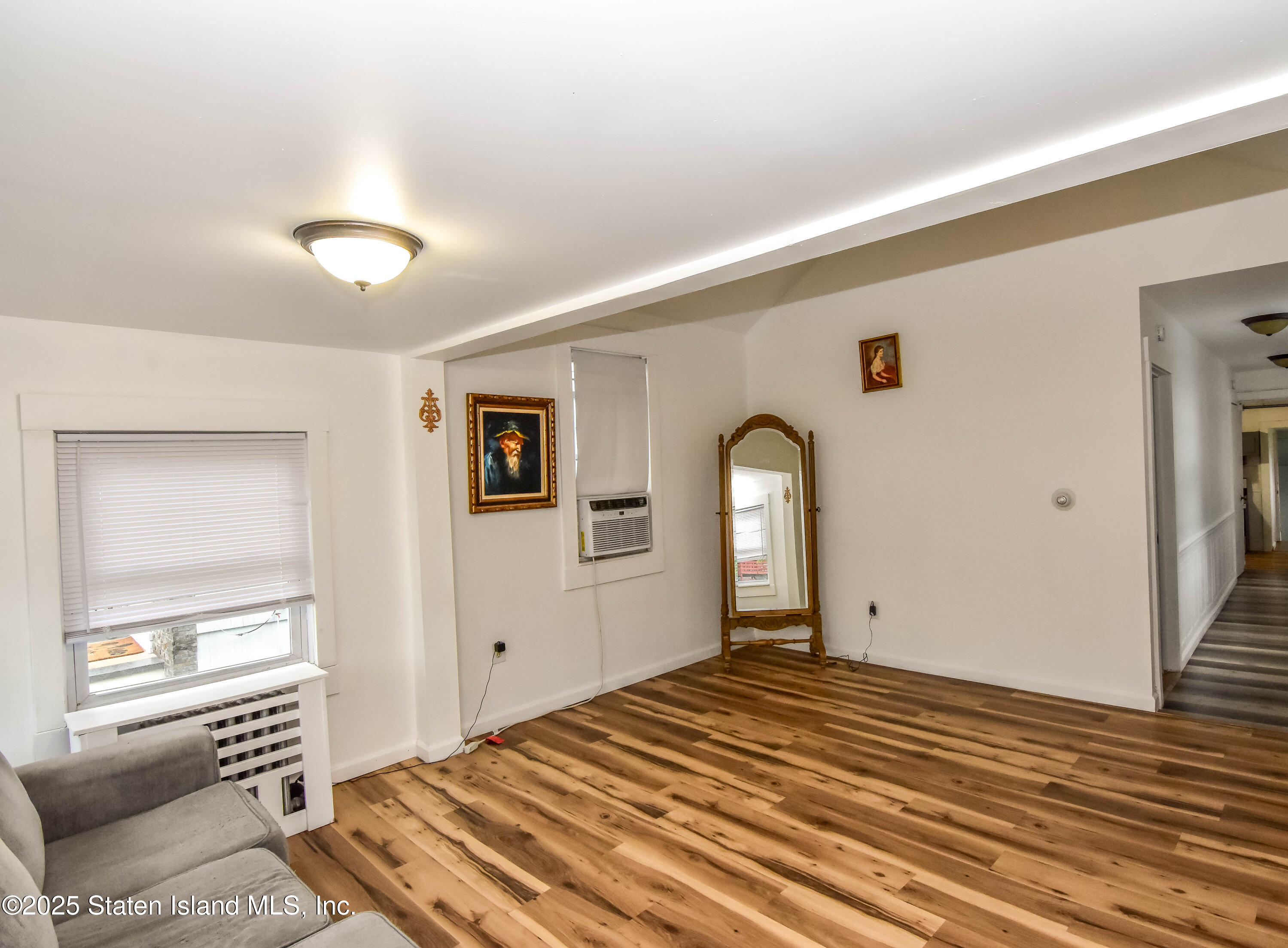 422 Crystal Avenue Ave, Staten Island, New York image 3