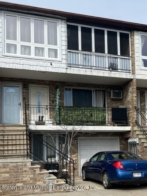 Photo of 31 Lamped Loop #A3, Staten Island, NY 10314 (MLS # 1160569)