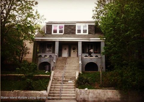 Photo of 1046 Van Duzer Street, Staten Island, NY 10304 (MLS # 1162568)