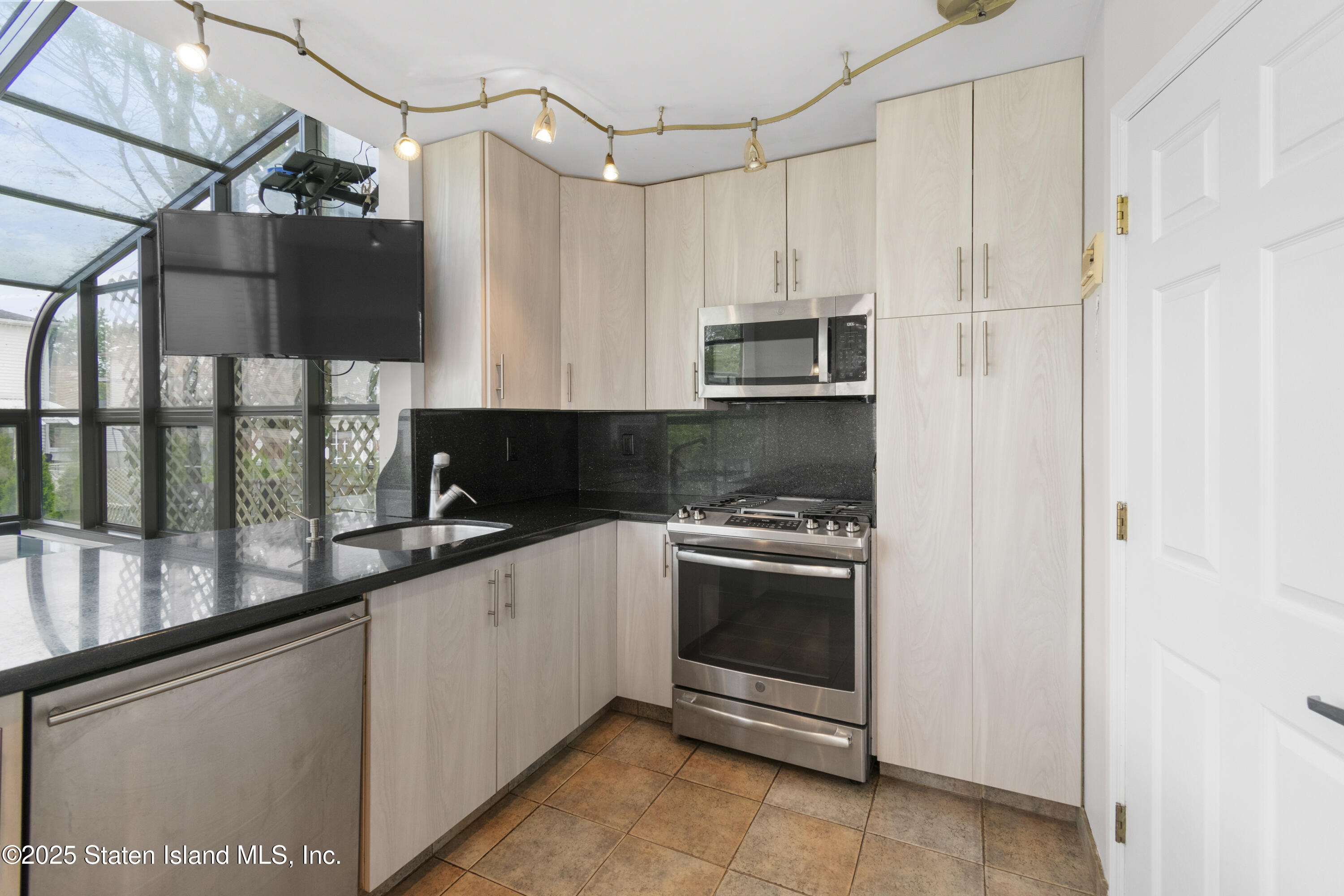 45 Dorothy Street, Staten Island, New York image 10