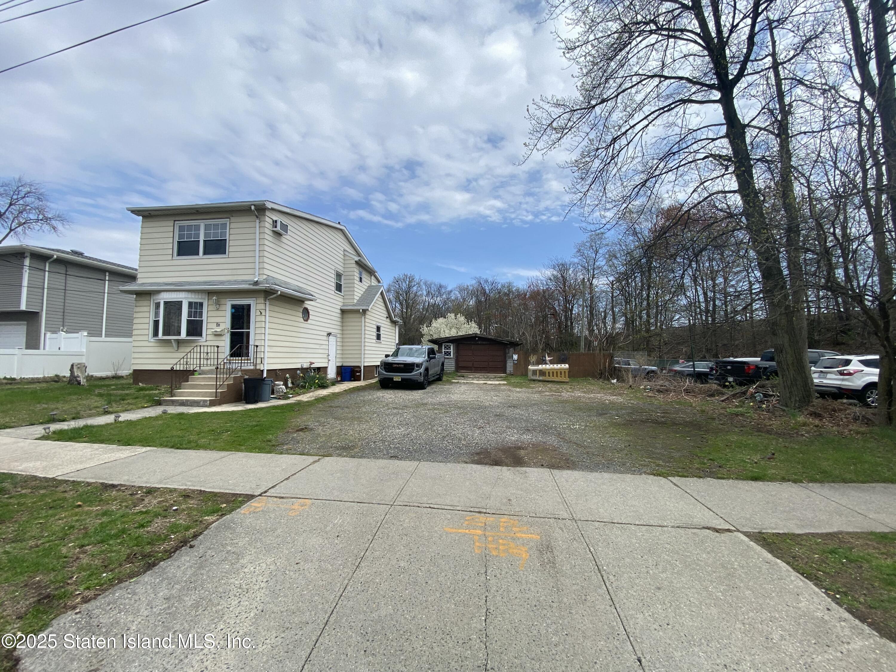 39 Eltingville Boulevard, Staten Island, New York image 3