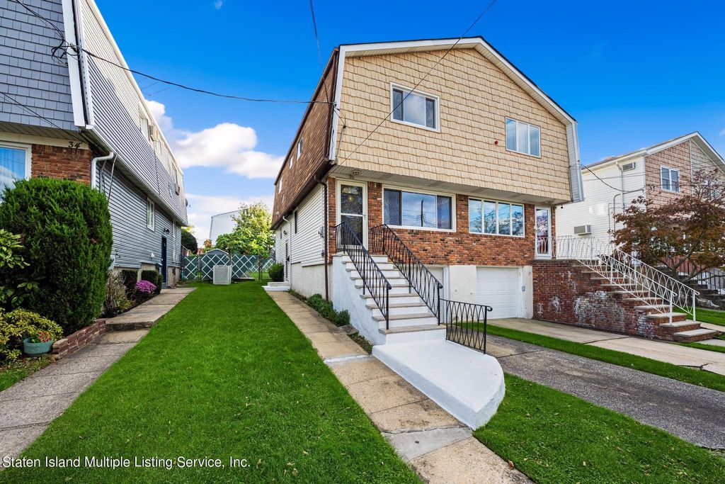 Photo of 30 Boone Street, Staten Island, NY 10314 (MLS # 1165001)
