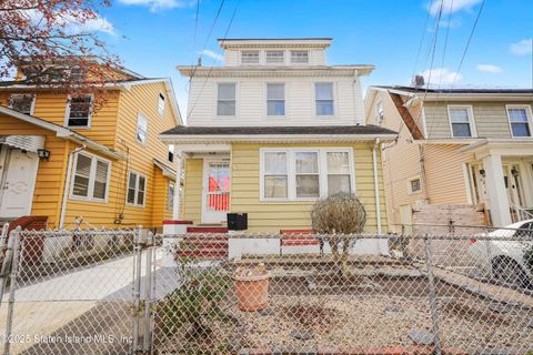 Photo of 64 Irving Place, Staten Island, NY 10304 (MLS # 2500043)