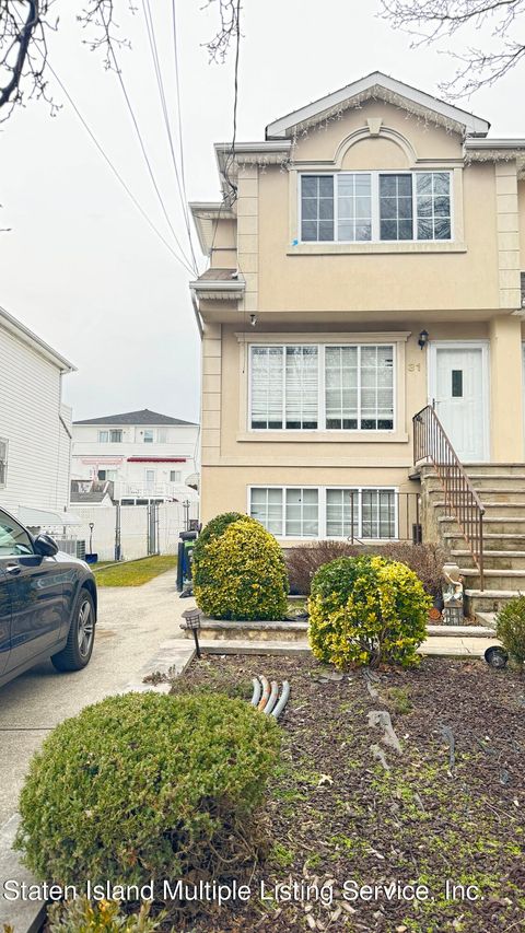 Photo of 31 Clay Pit Road #2, Staten Island, NY 10309 (MLS # 2401182)