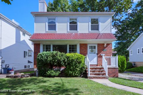 Photo of 462 O'Gorman Avenue, Staten Island, NY 10308 (MLS # 2405022)