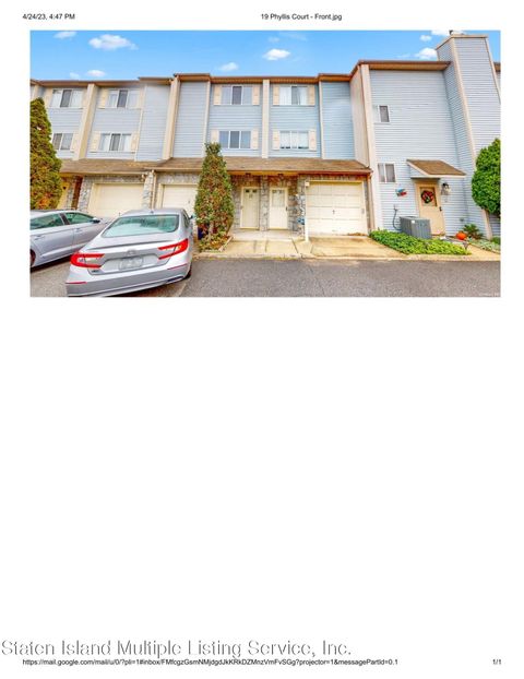 Photo of 19 Phyllis Court, Staten Island, NY 10309 (MLS # 1161585)