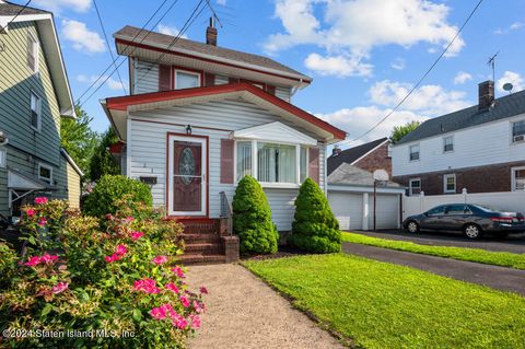 Photo of 23 Nutly Place, Staten Island, NY 10310 (MLS # 2403696)