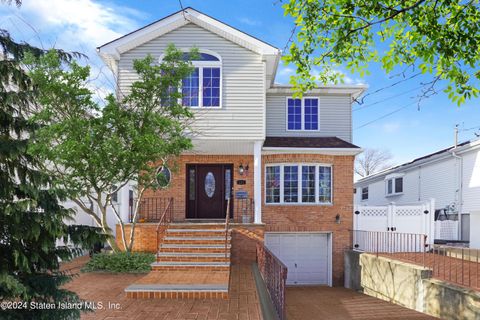Photo of 197 Rensselaer Avenue, Staten Island, NY 10312 (MLS # 2403030)