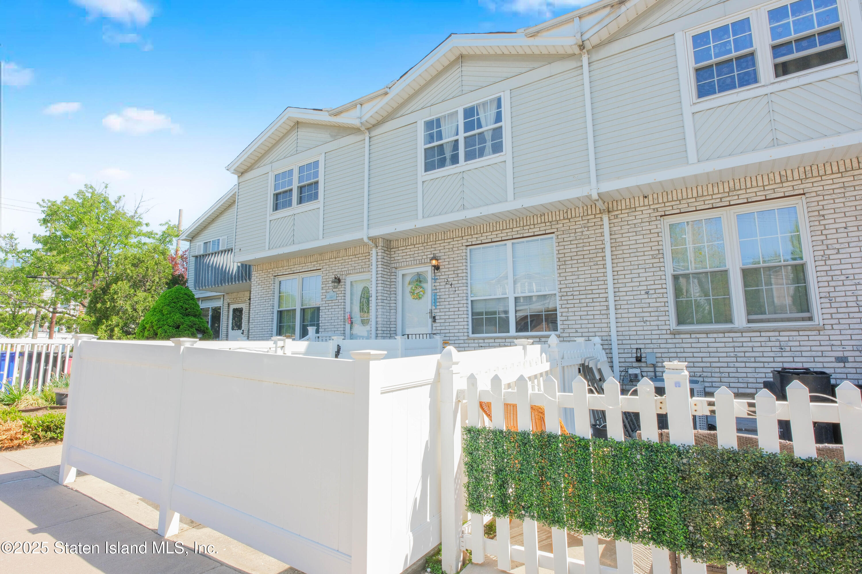 241 Loretto Street, Staten Island, New York image 3