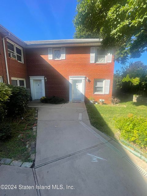 Photo of 392 Flagg Place, Staten Island, NY 10304 (MLS # 2406415)