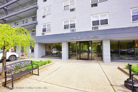 Photo of 20 Cliff Street #8f, Staten Island, NY 10305 (MLS # 2400027)