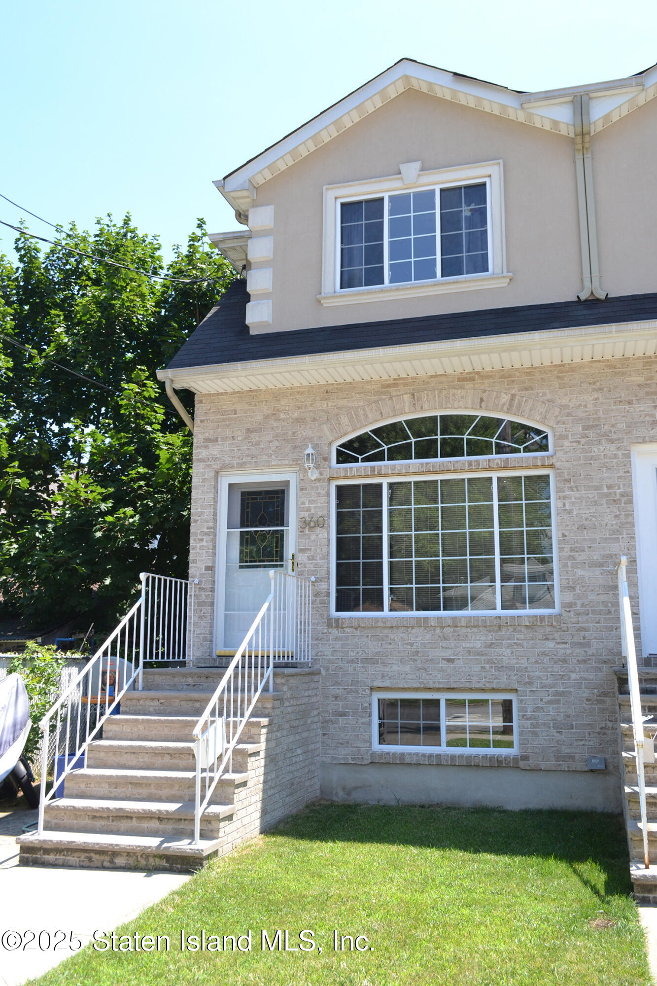 360 Grimsby Street, Staten Island, New York image 1